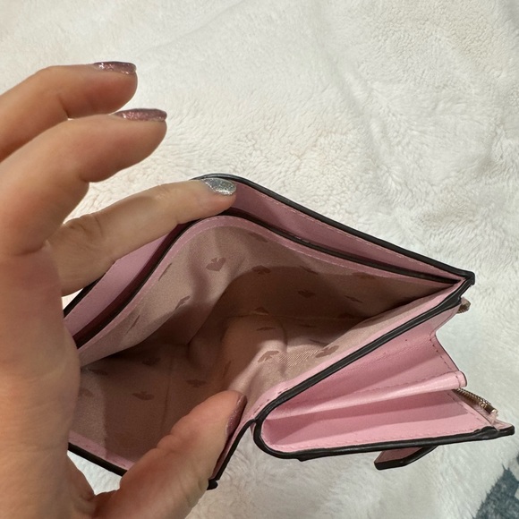 Kate Spade Pink Wallet medium wallet gently used ♠️ - Picture 4 of 6